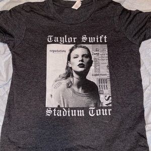 Taylor Swift reputation tour merch!